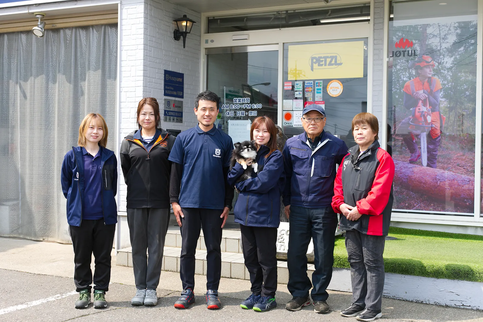 スタッフ集合写真