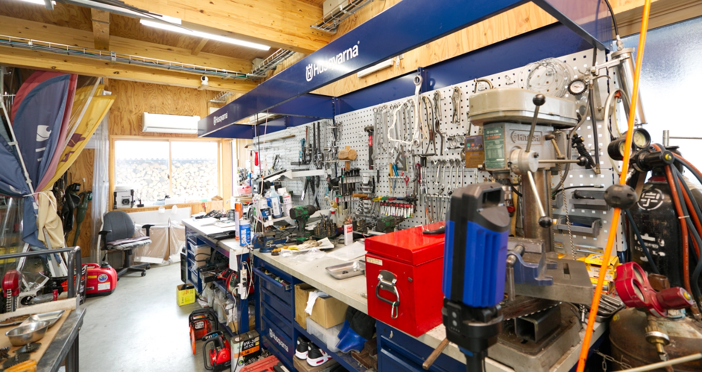 タニグチ商会の修理現場